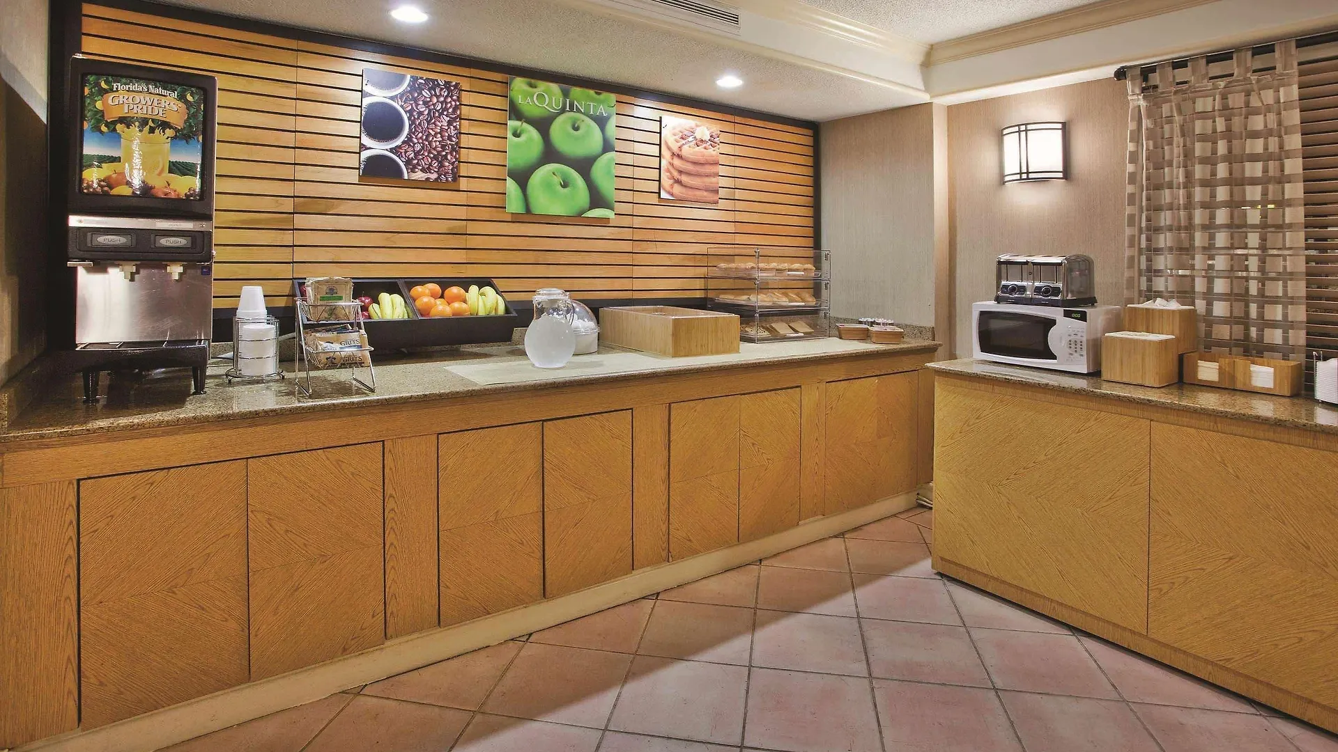 La Quinta Inn By Wyndham Savannah Midtown United States